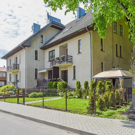 Medziotoju In Old Apartment Palanga