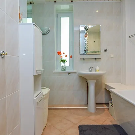 Medziotoju In Old Апартаменти