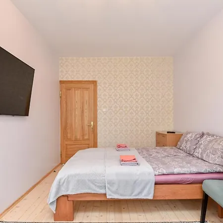 Апартаменти Medziotoju In Old *