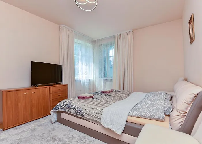 Medziotoju In Old * 팔랑가